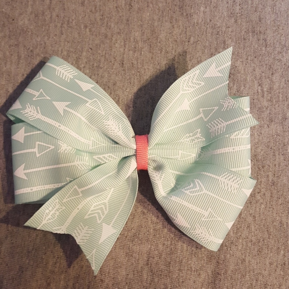 Hair bow